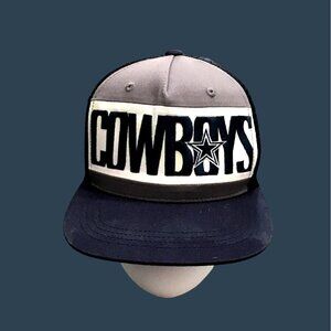 DALLAS COWBOYS BOYS YOUTH GREY/NAVY SNAP BACK TRUCKER HAT TEAM LOGO